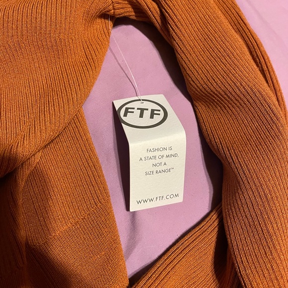 NWT Fashion to Figure Caramel Halter Off the Shoulder Sweater - Picture 3 of 4